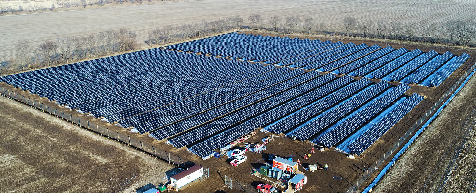 Community-Solar-Farm.