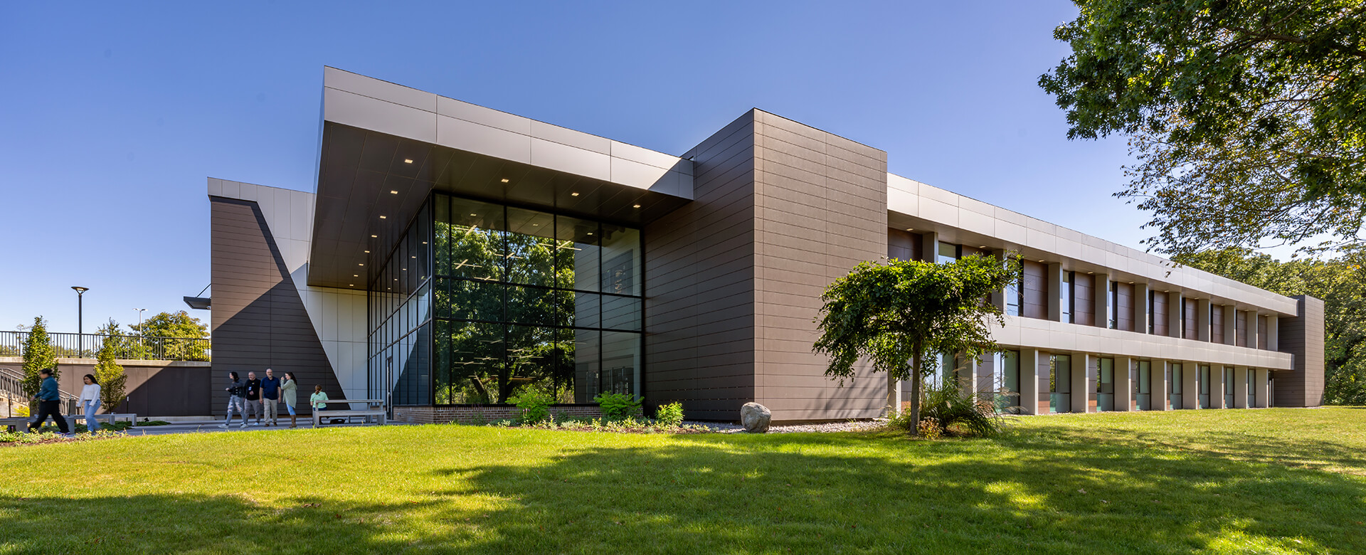 Blackhawk College, Building 2f